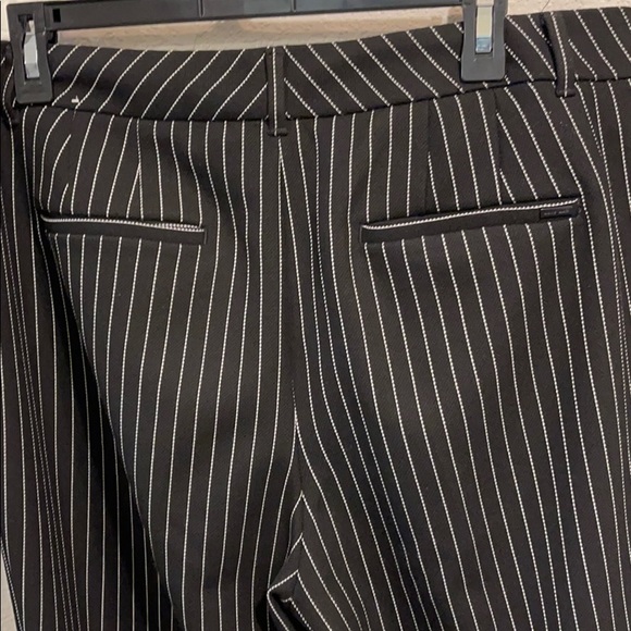 White House Black Market The Slim Ankle - Picture 3 of 3